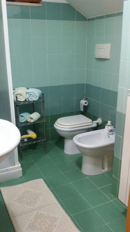Robert House Apartment Алгеро Екстериор снимка